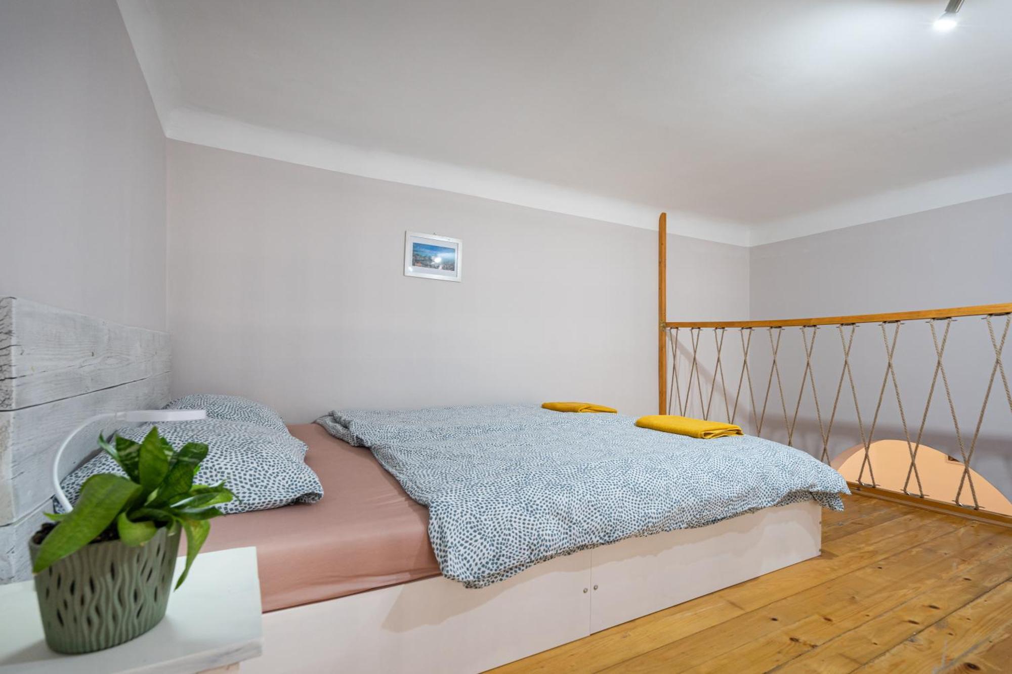 Affordable Heroes' Square Residence Boedapest Buitenkant foto