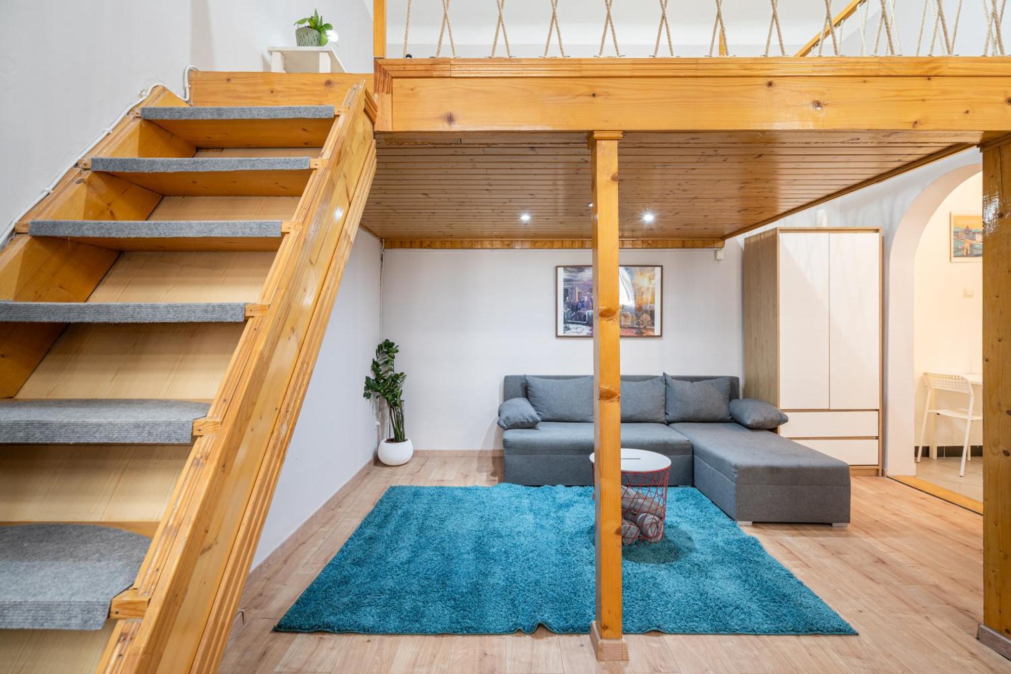 Affordable Heroes' Square Residence Boedapest Buitenkant foto